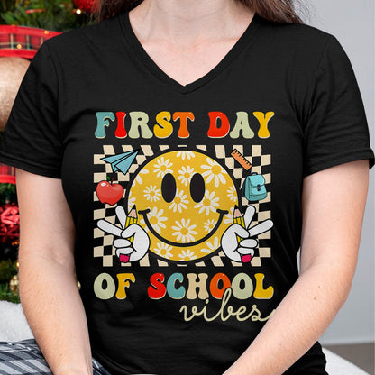 Best Student Shirt, Funny Back To School UnisexT-Shirt/Hoodie/Sweatshirt HLT00 - First Day of School Vibes Back to School Teachers Students T-Shirt