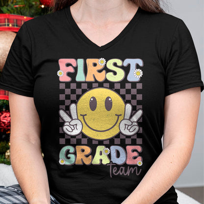 Best Student Shirt, Funny Back To School UnisexT-Shirt/Hoodie/Sweatshirt HLT00 - First Grade Team Smile Face 1st Grade Back to School T-Shirt