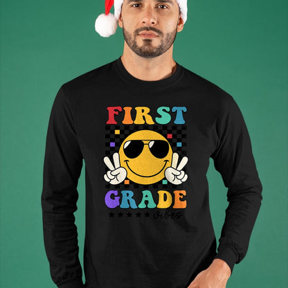 Best Student Shirt, Funny Back To School UnisexT-Shirt/Hoodie/Sweatshirt HLT00 - 1st Grade Vibes Smile Face Back to School Girls First Grade T-Shirt