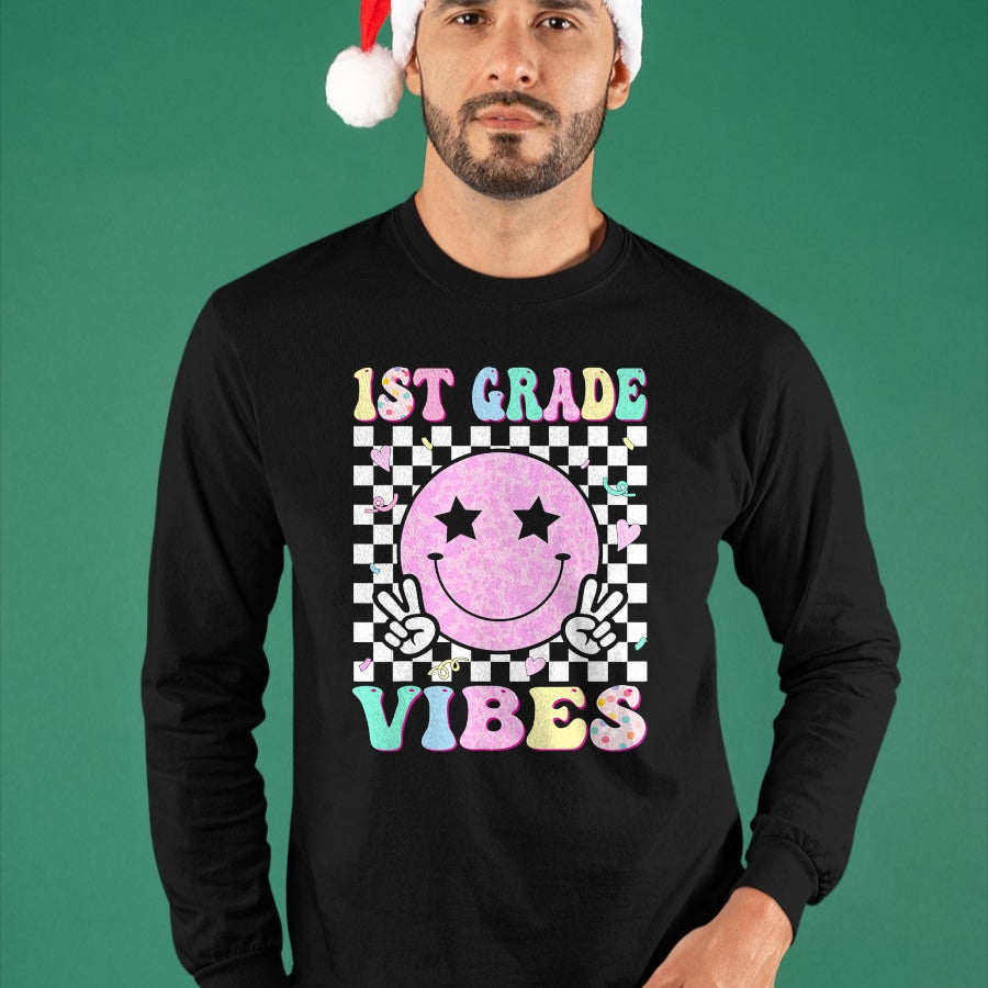 Best Student Shirt, Funny Back To School UnisexT-Shirt/Hoodie/Sweatshirt HLT00 - 1st Grade Vibes First Day of School 1st Grade First Grade T-Shirt