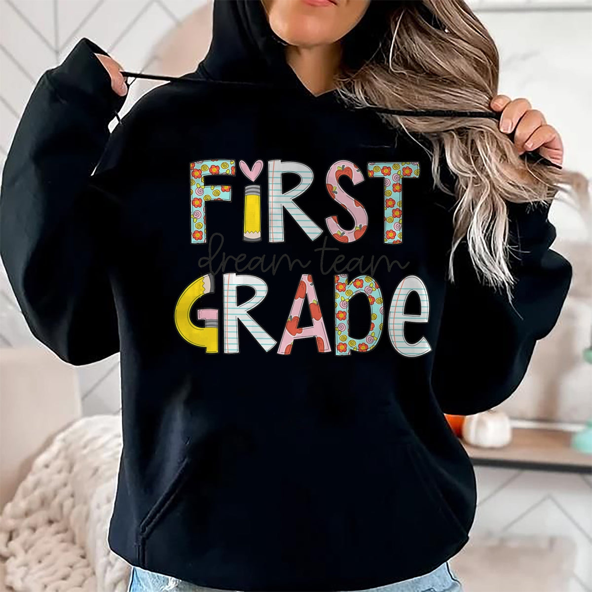 Best Student Shirt, Funny Back To School UnisexT-Shirt/Hoodie/Sweatshirt HLT00 - First Grade Dream Team Back to School 1st Grade Teacher T-Shirt (2)