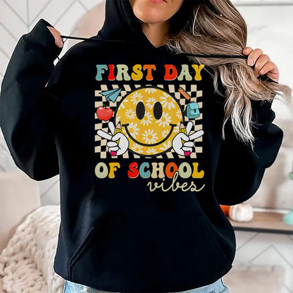 Best Student Shirt, Funny Back To School UnisexT-Shirt/Hoodie/Sweatshirt HLT00 - First Day of School Vibes Back to School Teachers Students T-Shirt