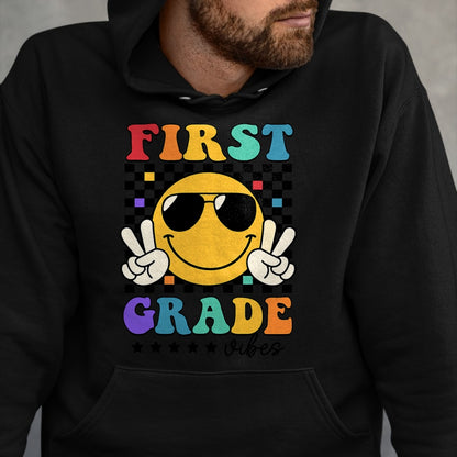 Best Student Shirt, Funny Back To School UnisexT-Shirt/Hoodie/Sweatshirt HLT00 - 1st Grade Vibes Smile Face Back to School Girls First Grade T-Shirt