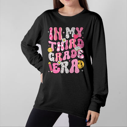Best Student Shirt, Funny Back To School UnisexT-Shirt/Hoodie/Sweatshirt HLT00 - Back to School in My 3rd Third Grade Era Retro Pink Girl T-Shirt