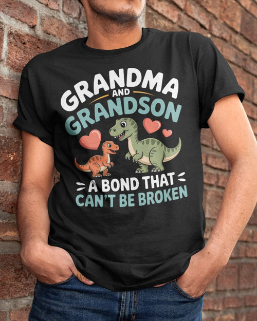 GRANDMA AND GRANDSON A BOND THAT CAN'T BE BROKEN DINOSAUR UNISEX T-SHIRT - virgo00 (SKU-GMS5)