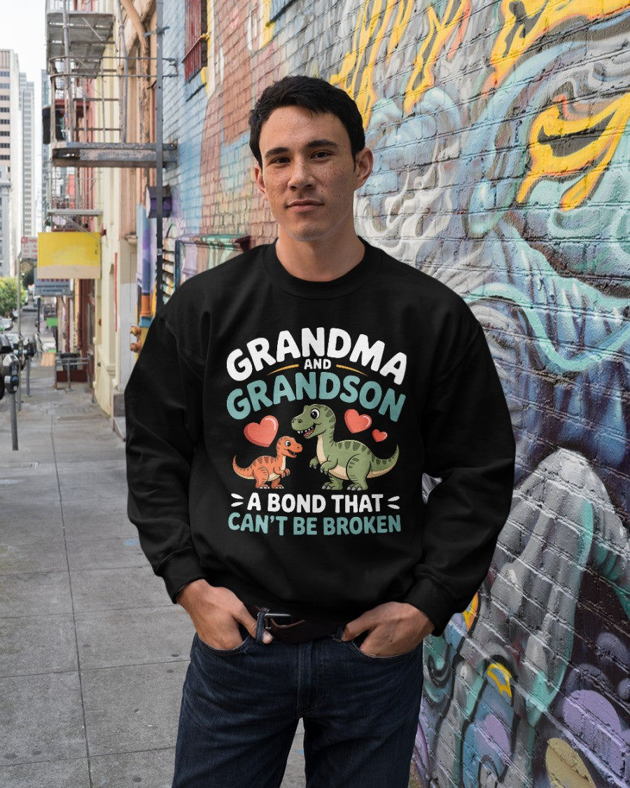 GRANDMA AND GRANDSON A BOND THAT CAN'T BE BROKEN DINOSAUR UNISEX T-SHIRT - virgo00 (SKU-GMS5)