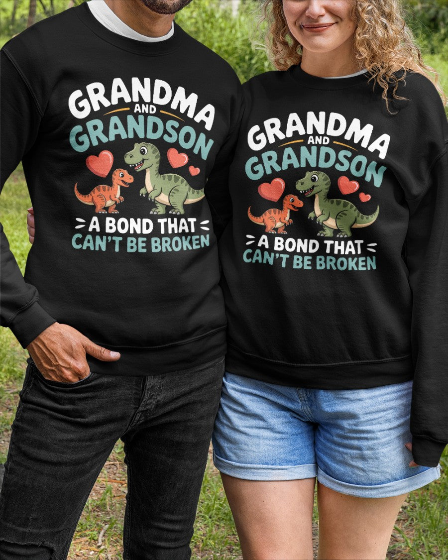 GRANDMA AND GRANDSON A BOND THAT CAN'T BE BROKEN DINOSAUR UNISEX T-SHIRT - virgo00 (SKU-GMS5)